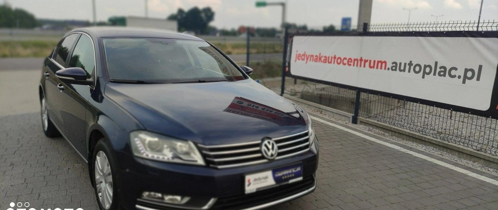 Volkswagen Passat cena 35800 przebieg: 175215, rok produkcji 2011 z Lublin małe 254